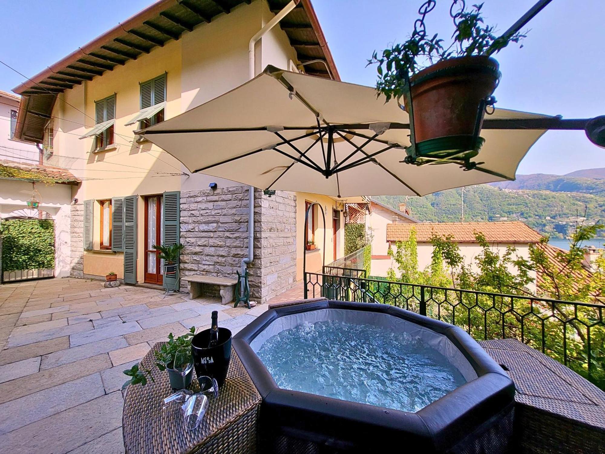Casa Gelsomino, Laglio, Lake Comoヴィラ エクステリア 写真